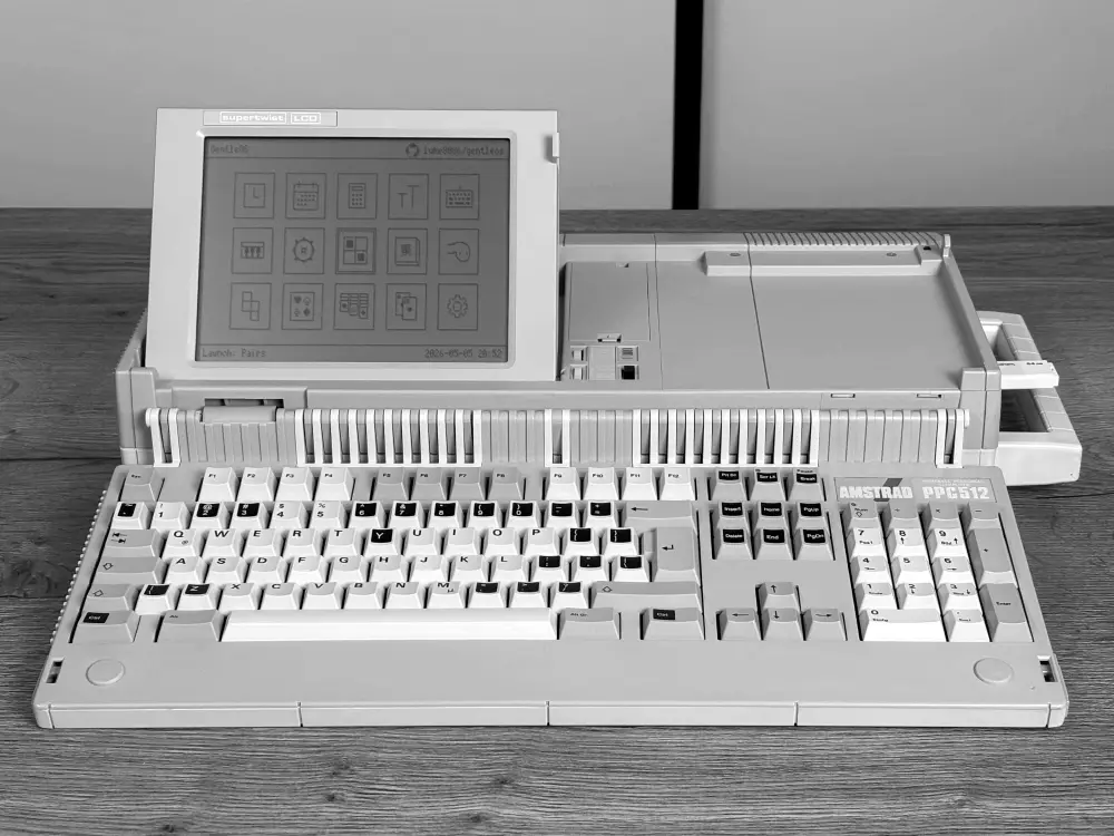 GentleOS/16 booted on an Amstrad PPC 512 with a NEC V30 processor