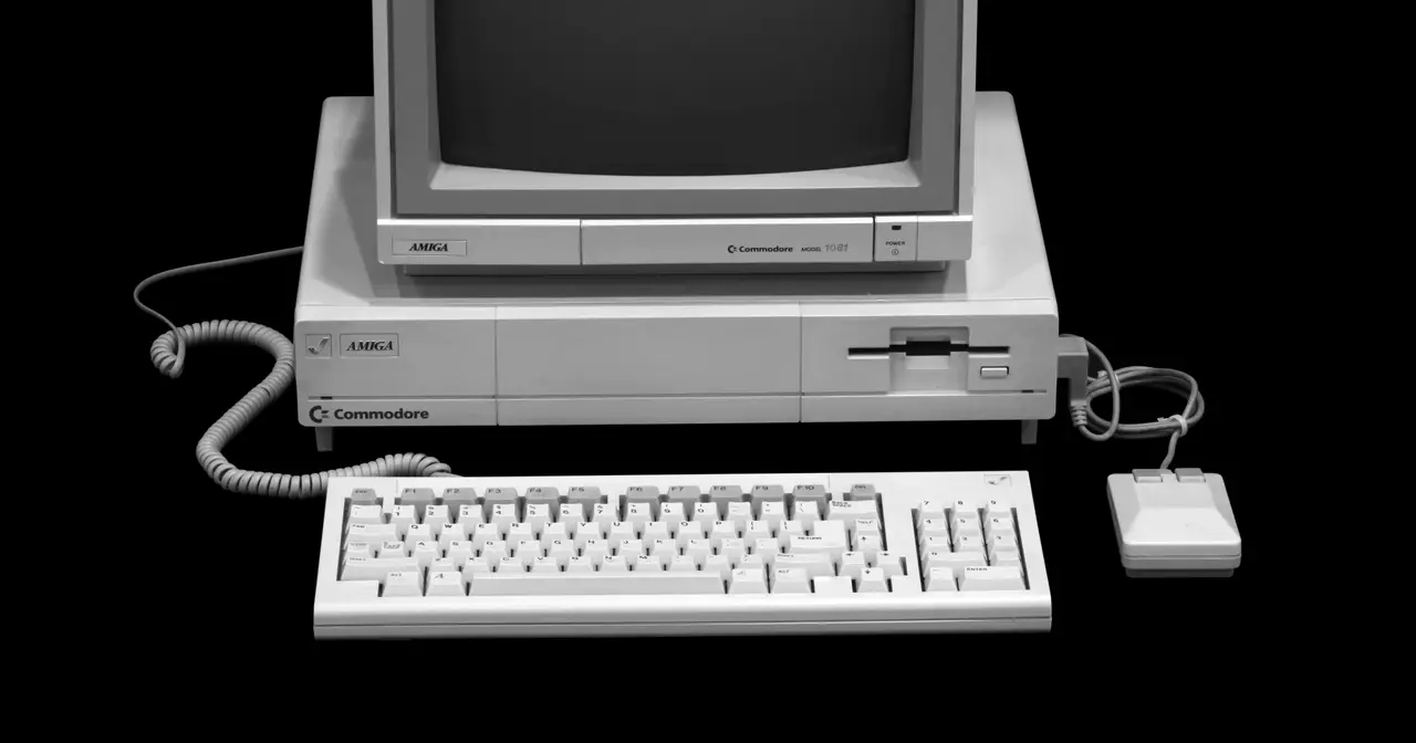 1985 Commodore Amiga 1000 computer on display at the Musée Bolo