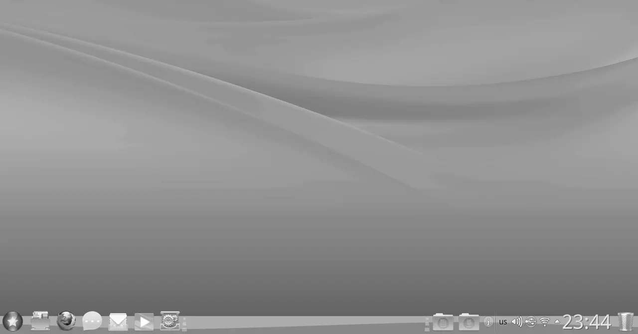 The Mandriva Linux 2011 desktop in its default view